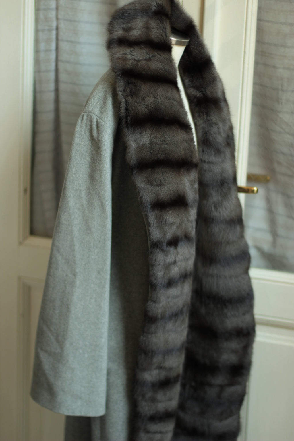 Cappotto di pura lana vergine con bordo di petit gris Gianfranco Ferrè